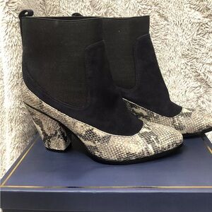 Deesigns Snake print leather Boot Bootie 8w Wide NEW *last chance*